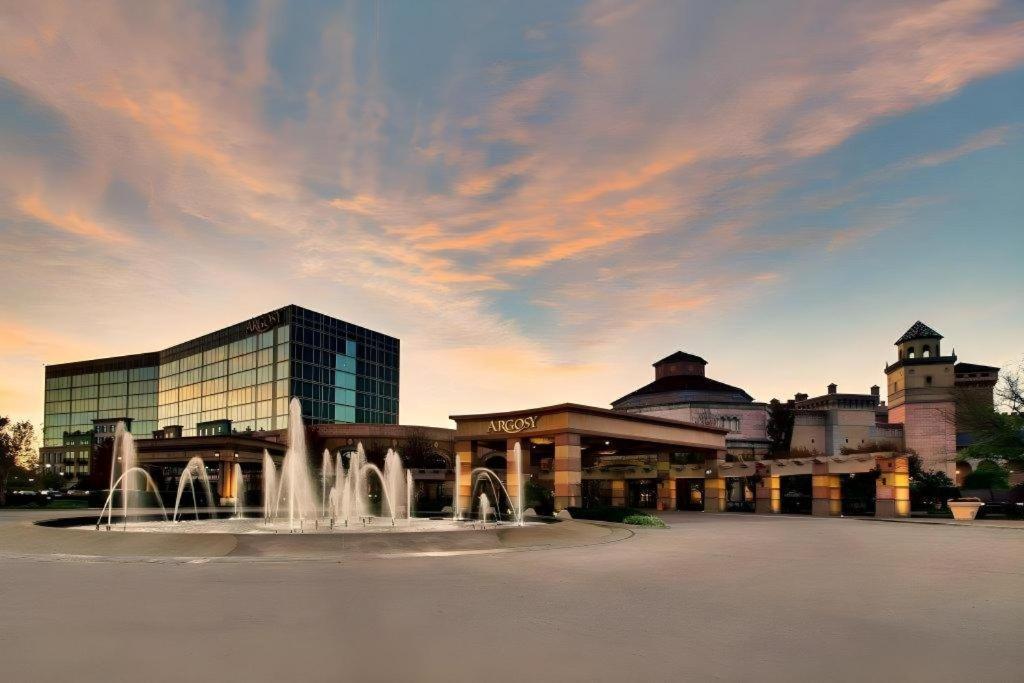 Argosy Casino Hotel & Spa Riverside Esterno foto